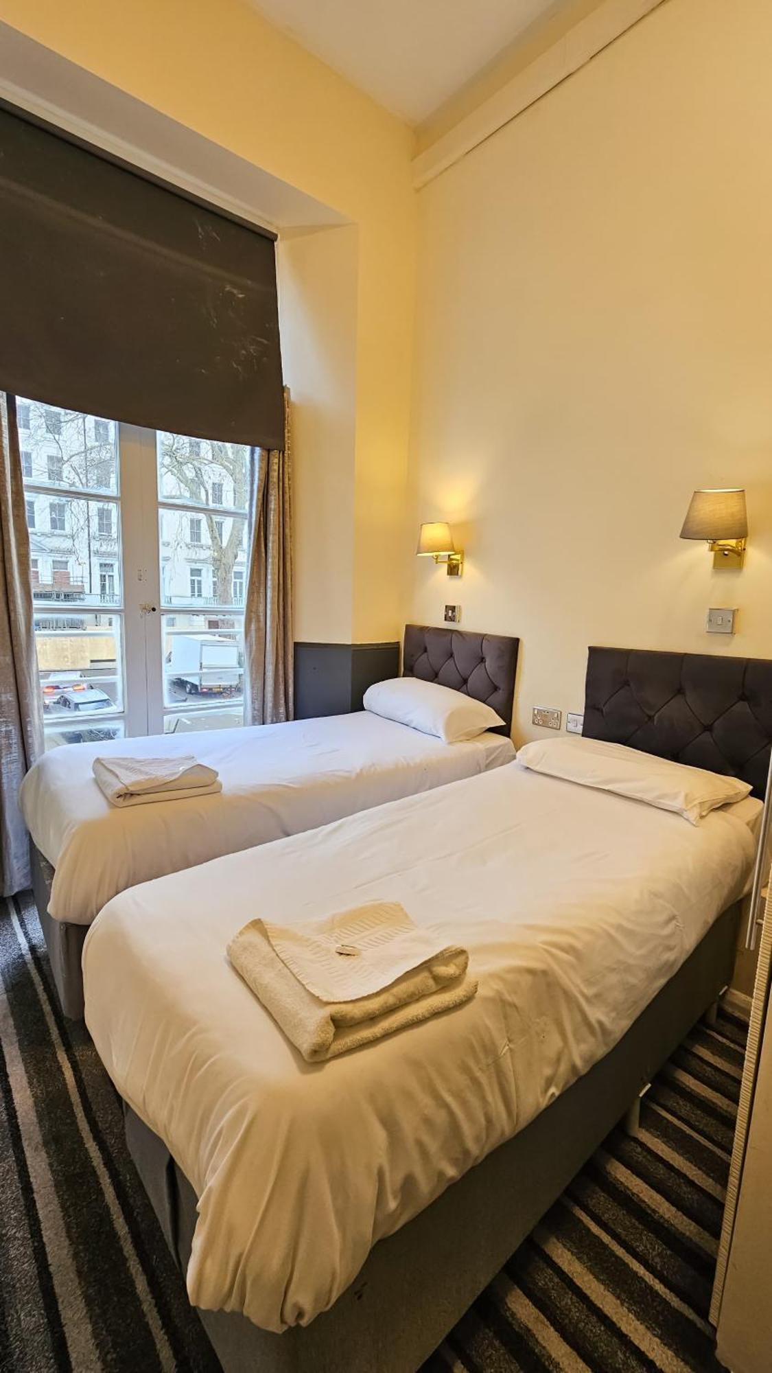 Hyde Park Court Hotel Londra Exterior foto