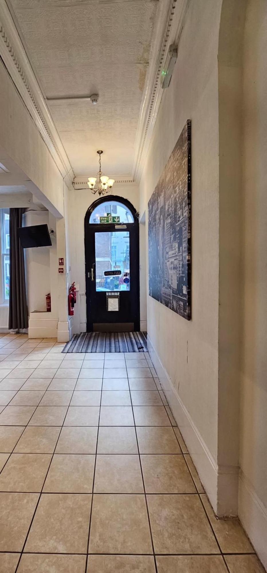 Hyde Park Court Hotel Londra Exterior foto