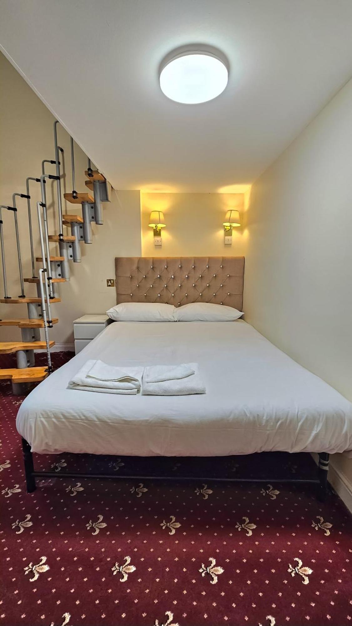 Hyde Park Court Hotel Londra Exterior foto