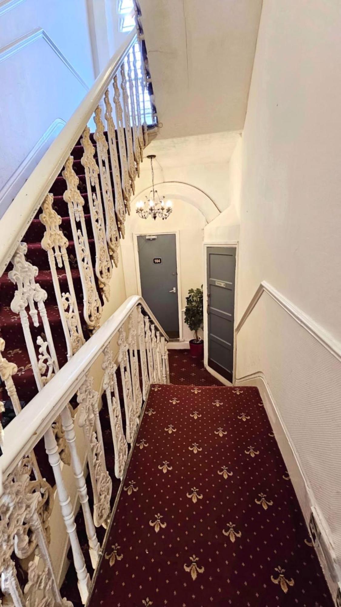 Hyde Park Court Hotel Londra Exterior foto